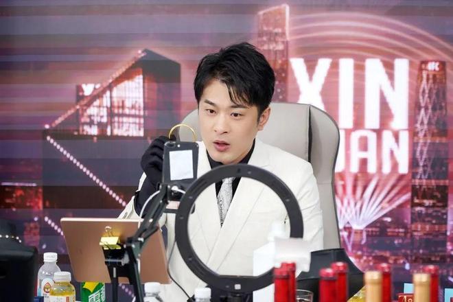 快手“学会”赚钱(图4)