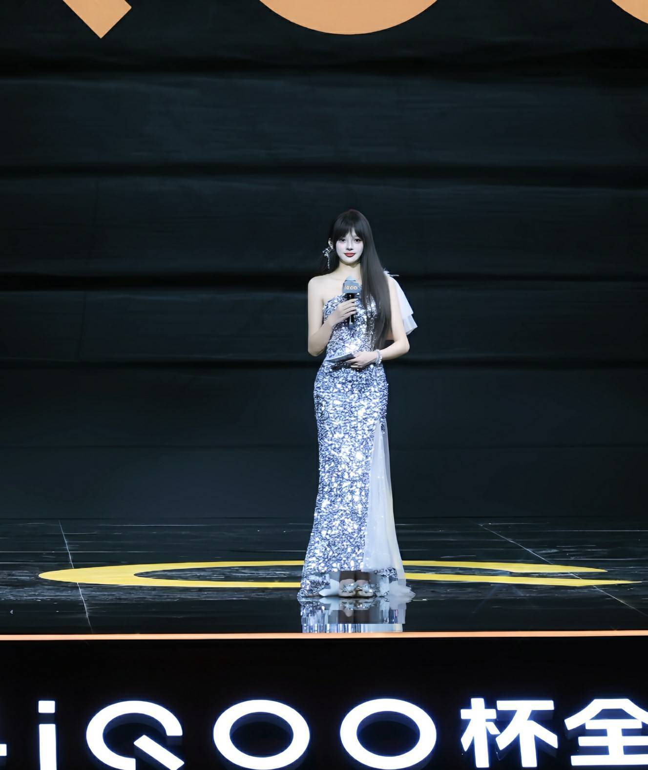 IM电竞：2024iQOO杯电竞盛宴：茉絮领衔主持全国总决赛激战在即！(图4)