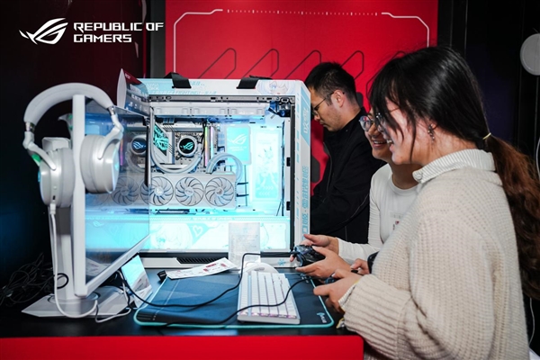 ROGDAY2024战车巡游燃动江城(图7)