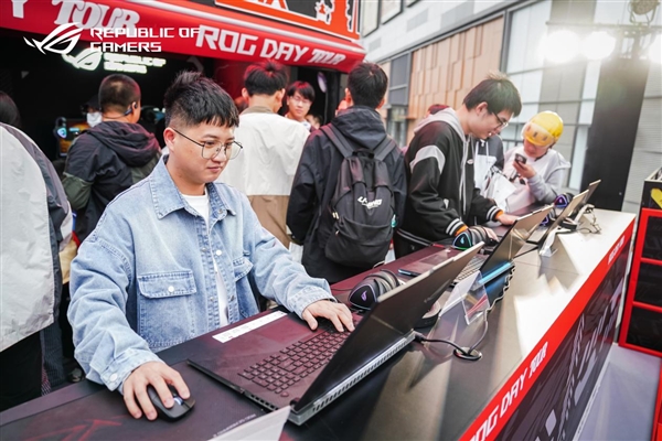 ROGDAY2024战车巡游燃动江城(图10)