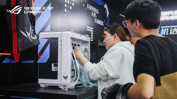 ROGDAY2024战车巡游燃动江城(图17)