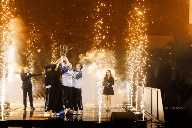 CFS从「一枝独秀」到「多极并起」