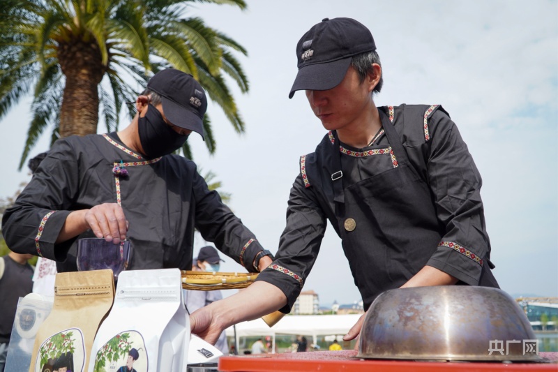 左手咖啡右手茶2024茶咖网络文化周在昆明启动(图3)