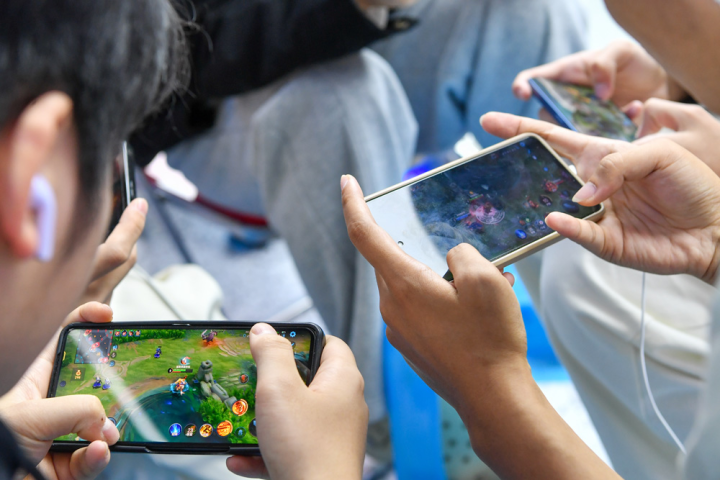 IM电竞：九龙坡区2024年“潮玩青年”电子竞技大赛火热开赛(图2)