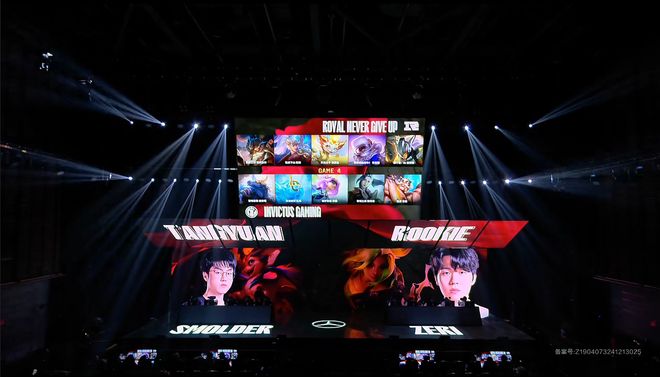 让一追三iG击溃RNG拿下电竞春晚！网友：iG操作更胜一筹(图9)