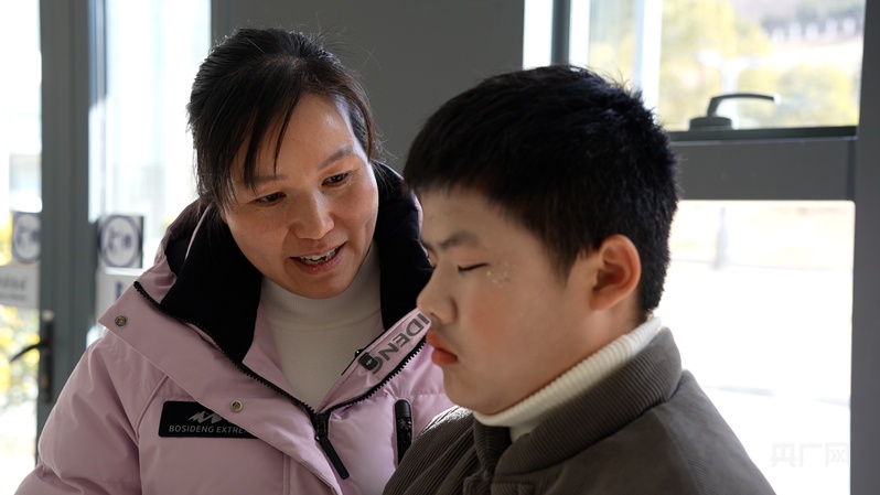 诵读是听得见的“光”(图2)