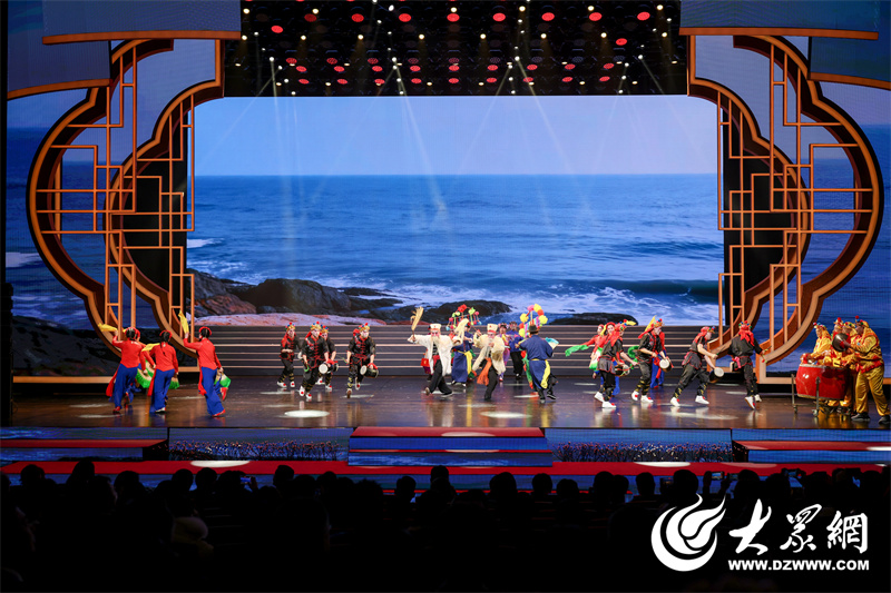 “山花”绽放海阳老少爷们扭出中国民间文艺最高奖(图1)